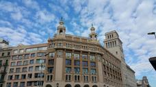 barcelona-sky-blue-buildings-urban-639185.jpg