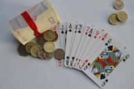 card-playing-gambling-money-pounds-19987.jpg