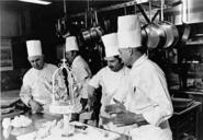 Haller_works_on_Nixon-Cox_wedding_cake_1971.jpg