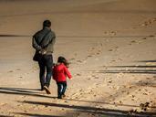 beach-winter-father-daughter-1326656.jpg