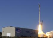 lift-off-rocket-launch-spacex-693258.jpg